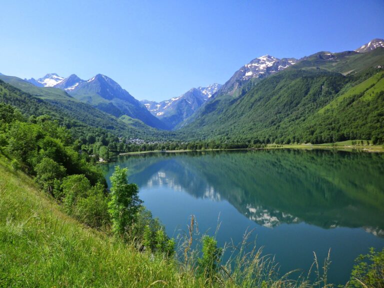 Séjours vélo libres traversée des alpes de thono à mentons france pour groupes-clubs-individuels